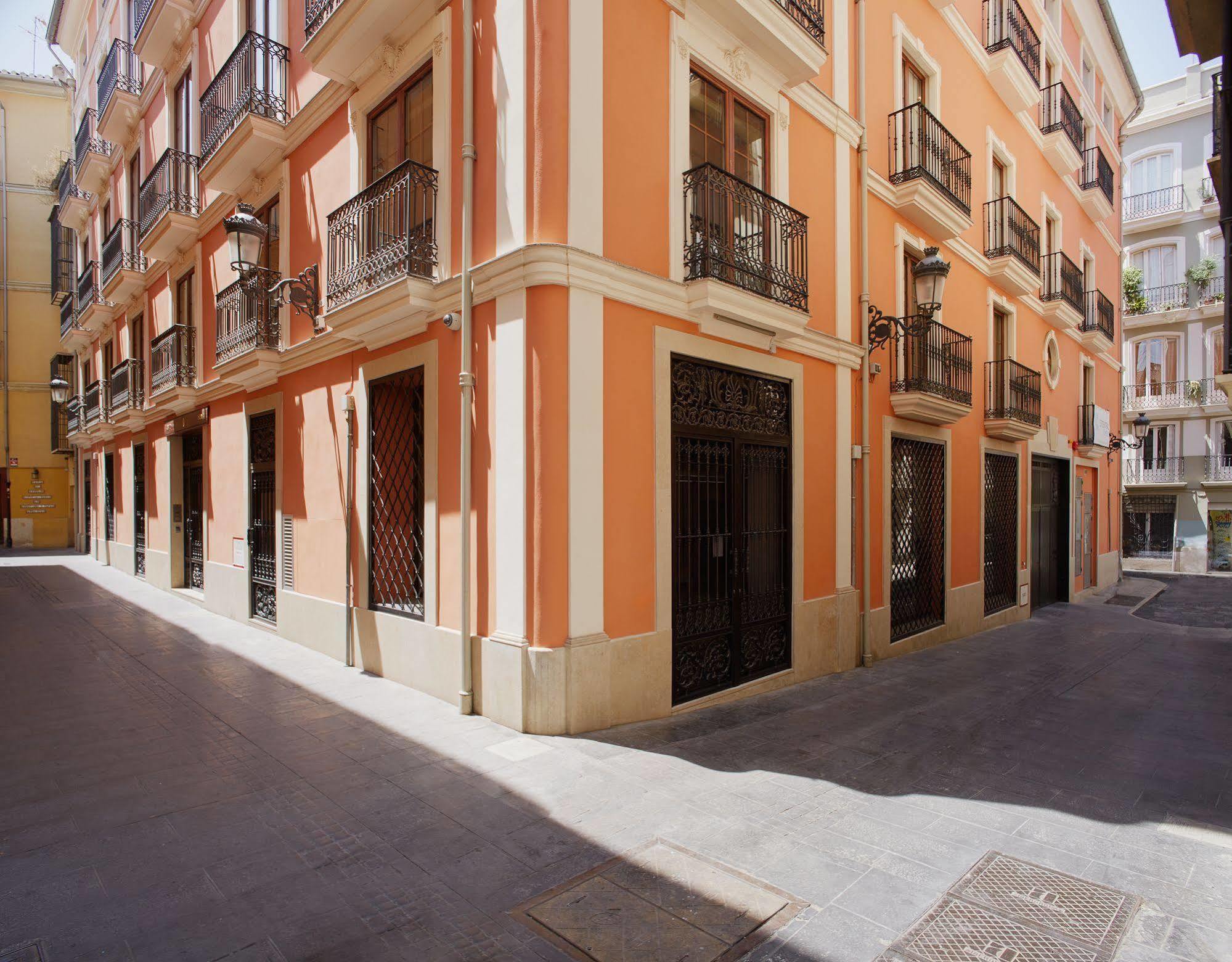 Citizentral Juristas Apartment Valencia Exterior photo